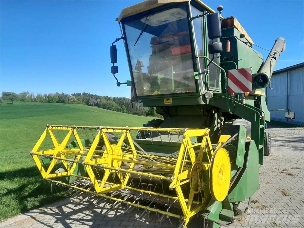 John Deere 950 Зерноуборочные комбайны