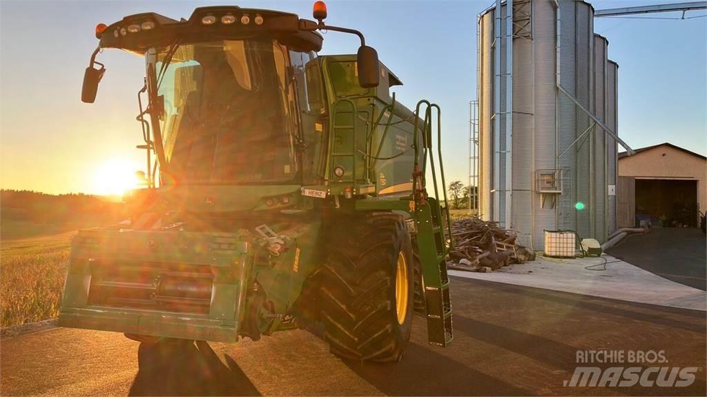 John Deere T550 HM Зерноуборочные комбайны