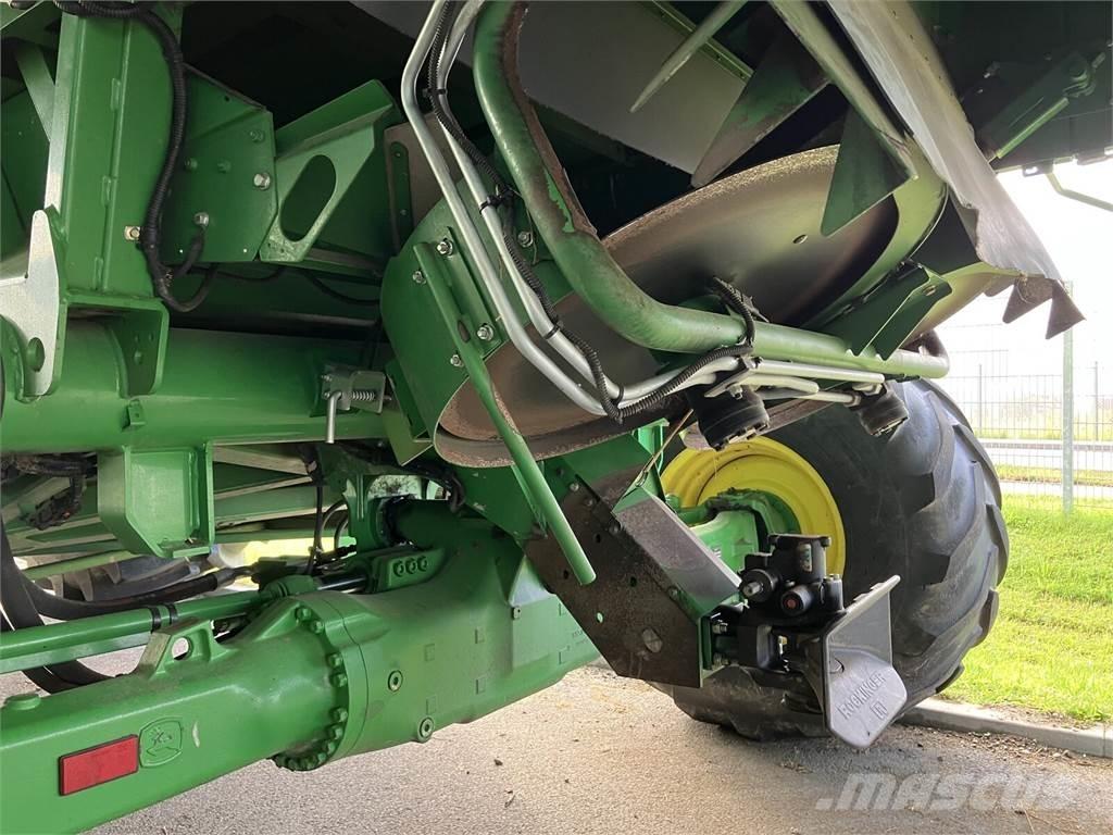 John Deere T670 Зерноуборочные комбайны