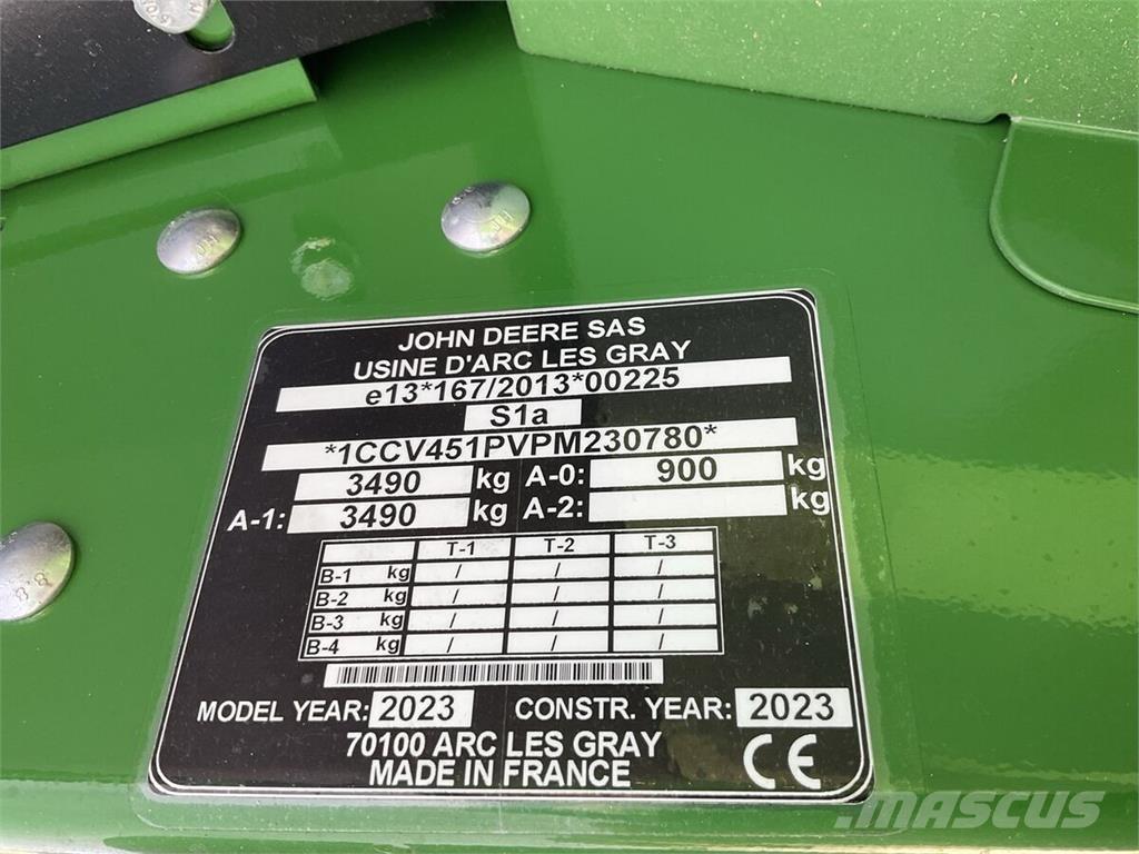 John Deere V451 M Рулонные пресс-подборщики