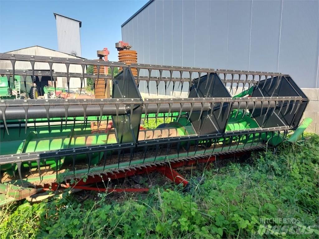 John Deere W440 Зерноуборочные комбайны