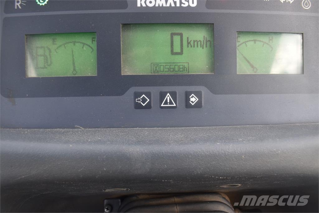 Komatsu WA100M-7 Фронтальные погрузчики