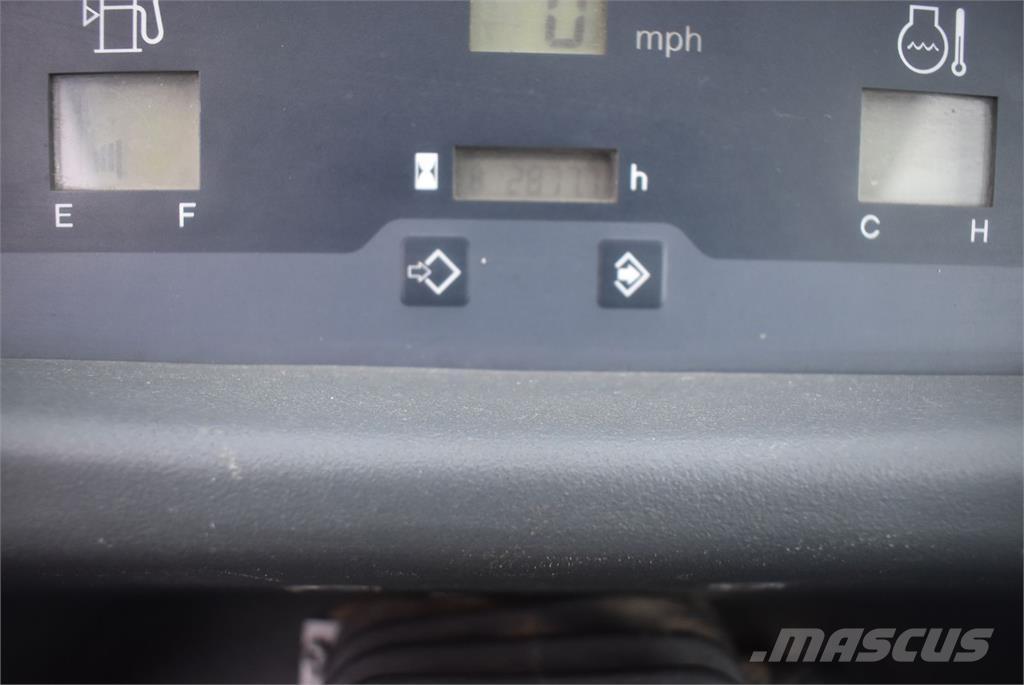 Komatsu WA70-7 Фронтальные погрузчики