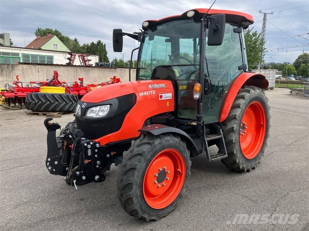 Kubota M4072 Трактора