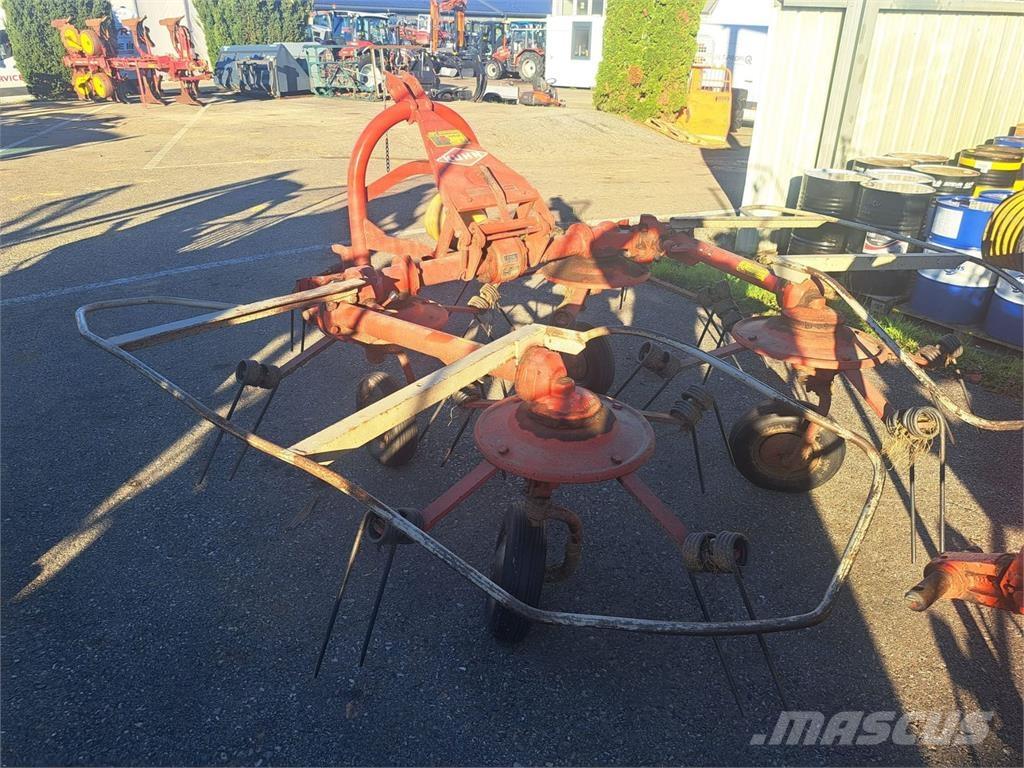 Kuhn 4 Kreisel Грабли-ворошилки