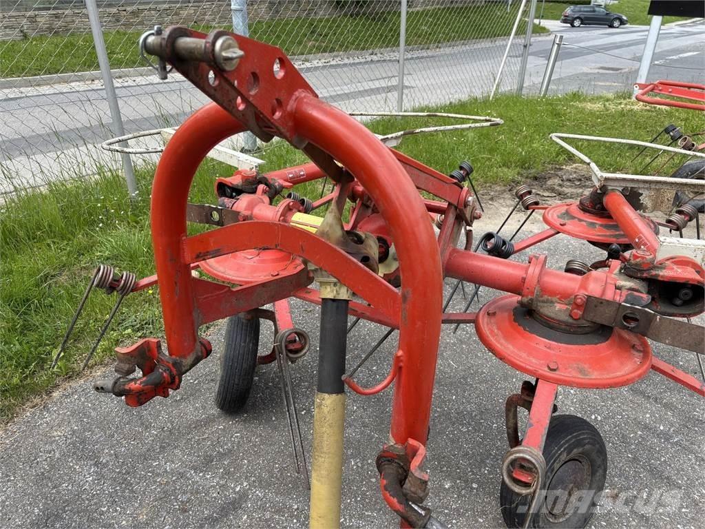 Kuhn GF 440 P Грабли-ворошилки