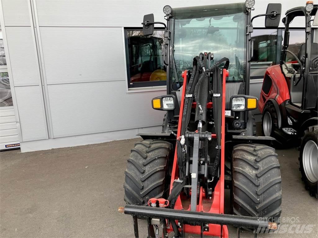 Manitou MLA 4-50 Трактора с фронтальным погрузчиком