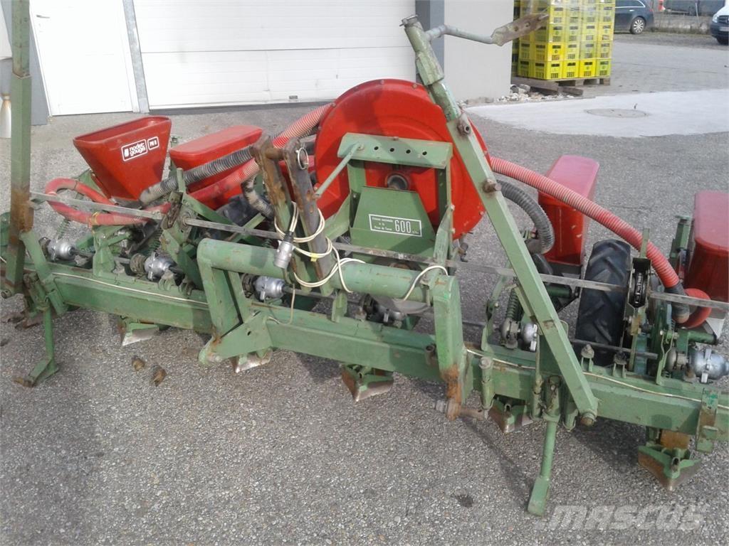 Nodet 6 Reihig Сажалки