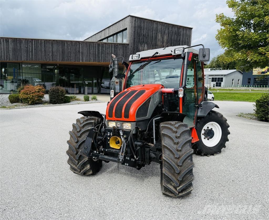 Reform Mounty 100V Трактора