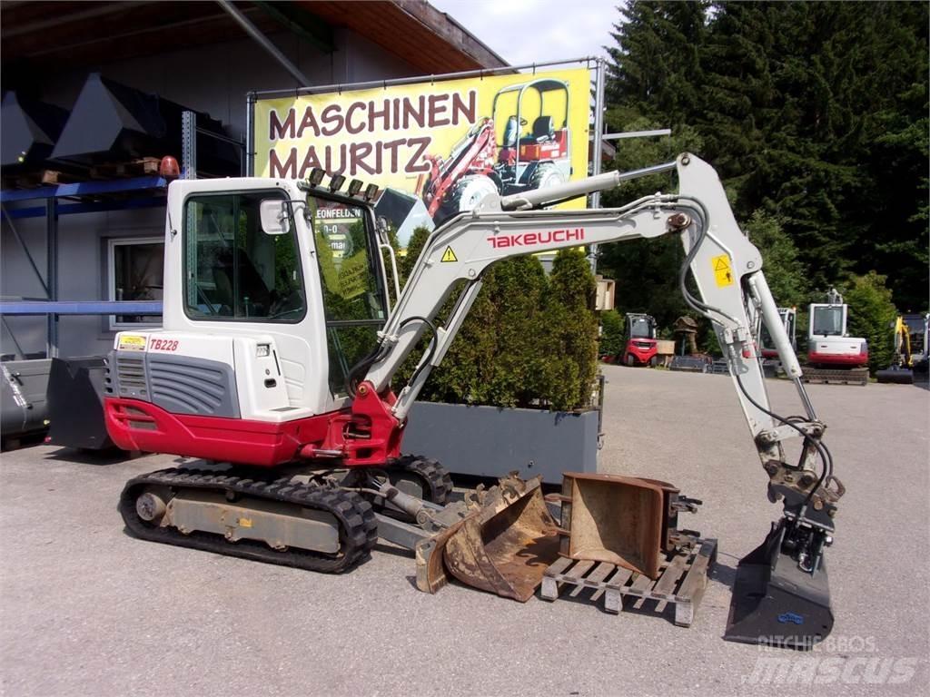 Takeuchi TB228 Мини-экскаваторы