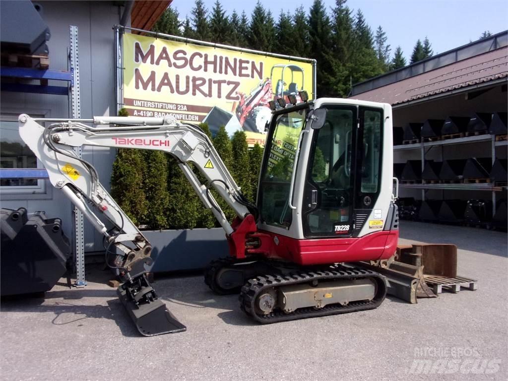 Takeuchi TB228 Мини-экскаваторы