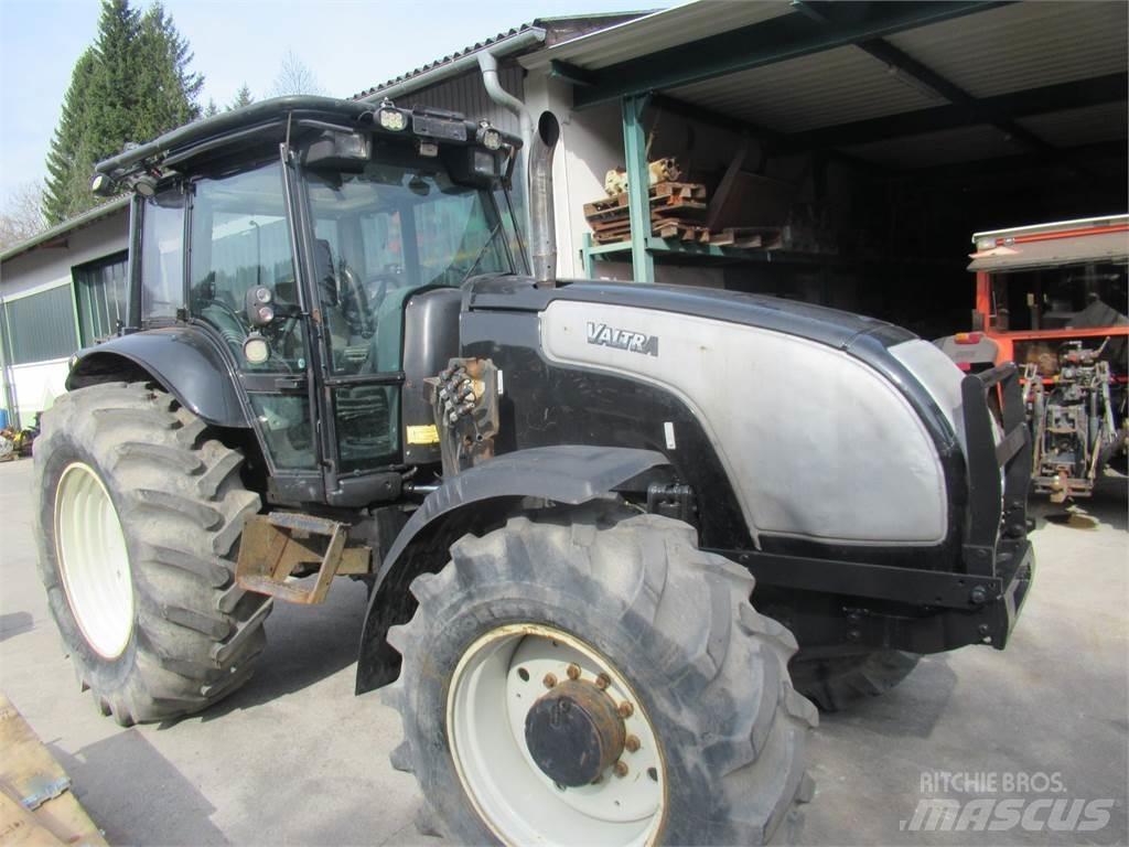 Valtra XM 130 Трактора