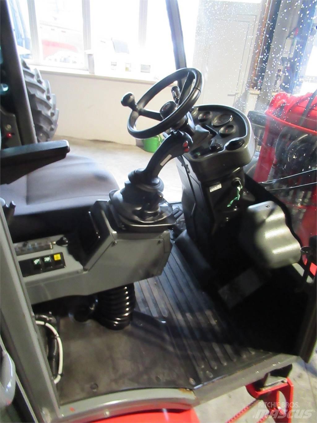 Weidemann 3070 CX60 Трактора с фронтальным погрузчиком