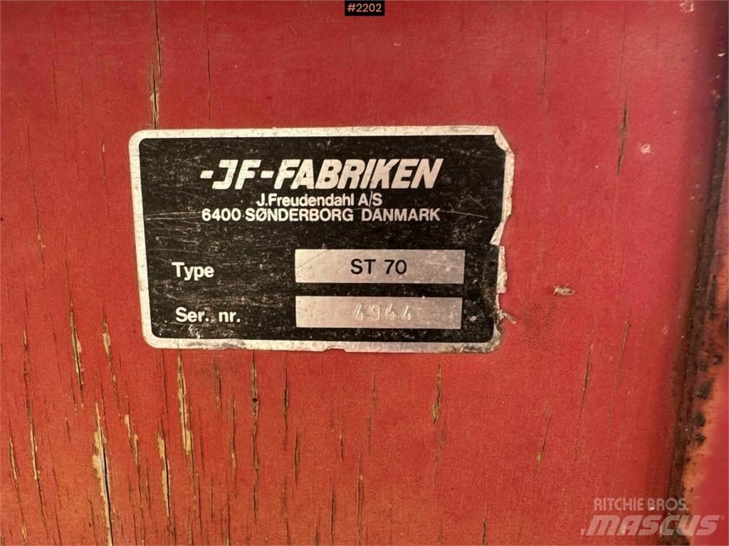 JF ST70 Разбрасыватели органических удобрений
