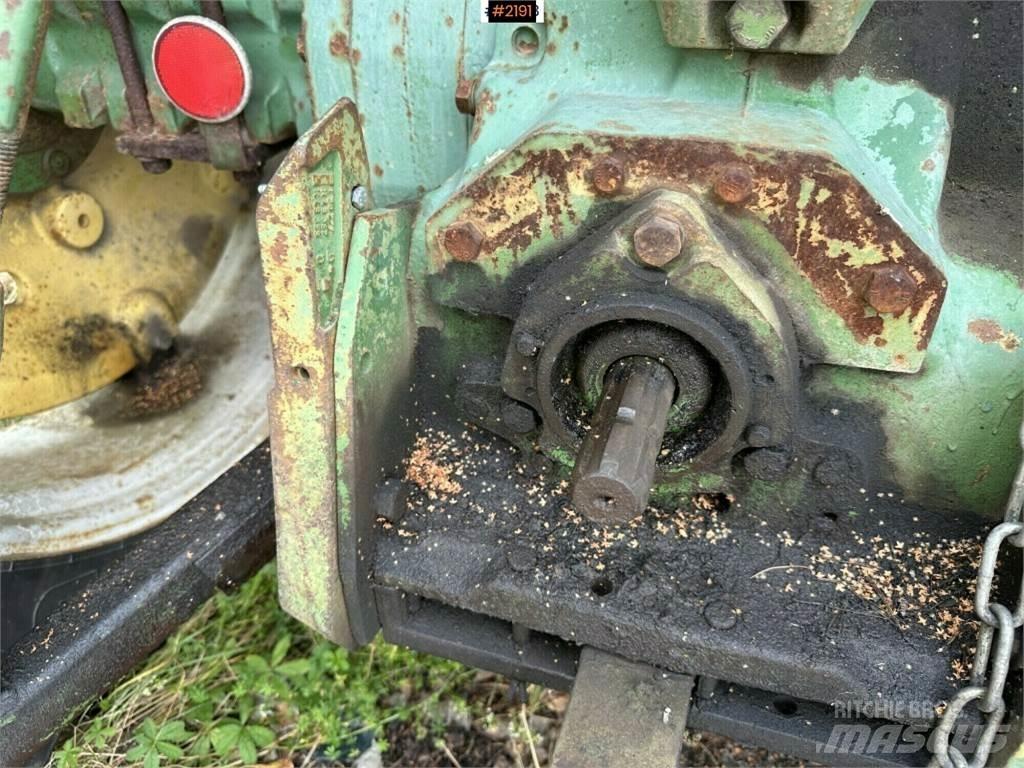 John Deere 2130 Трактора