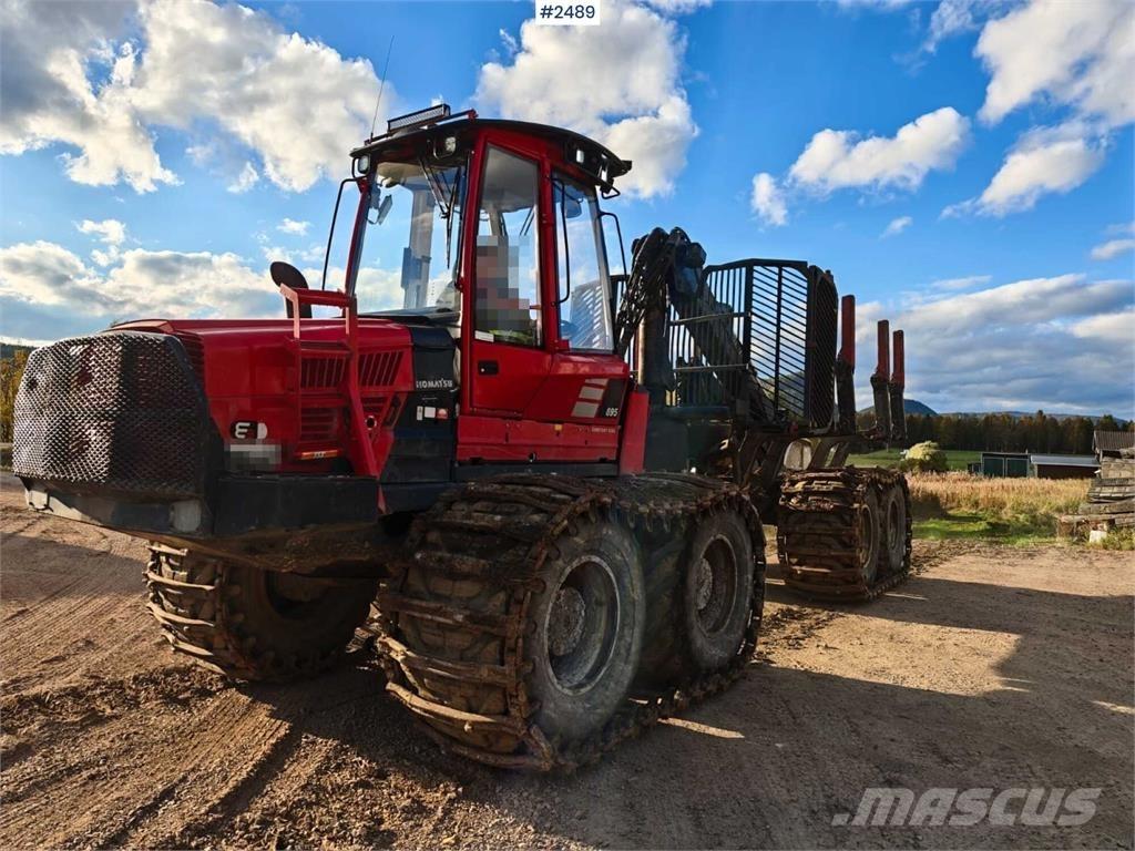 Komatsu 895 Форвардеры