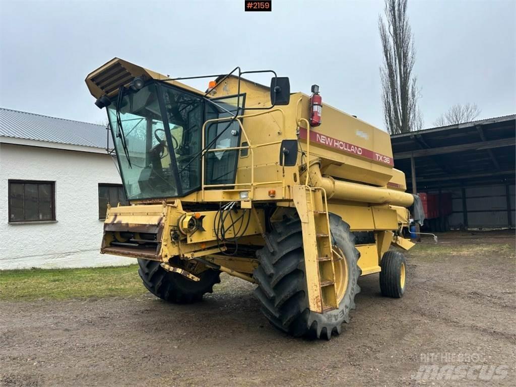 New Holland TX36 Зерноуборочные комбайны
