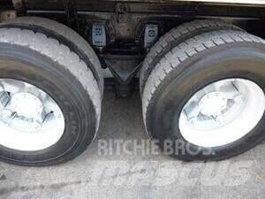 Ford L9000 Грузовики-Самосвалы