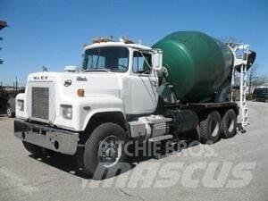 Mack RS686LS Специальные грузовики