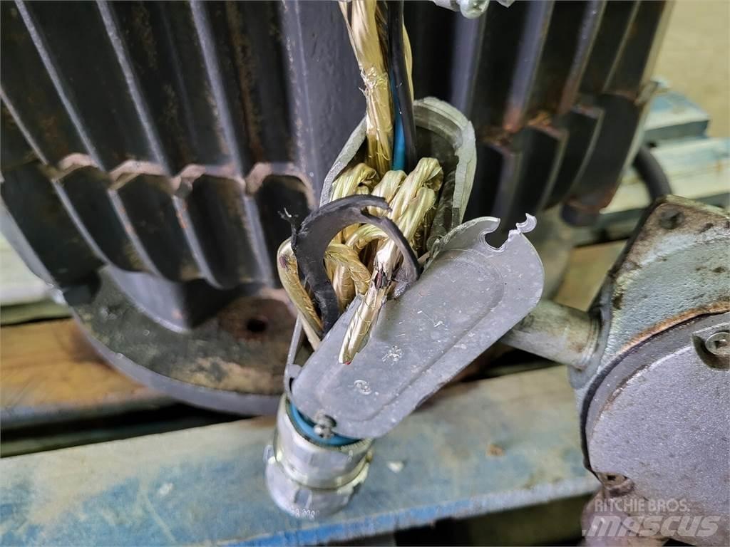  EMERSON 100BT03M Промышленные двигатели