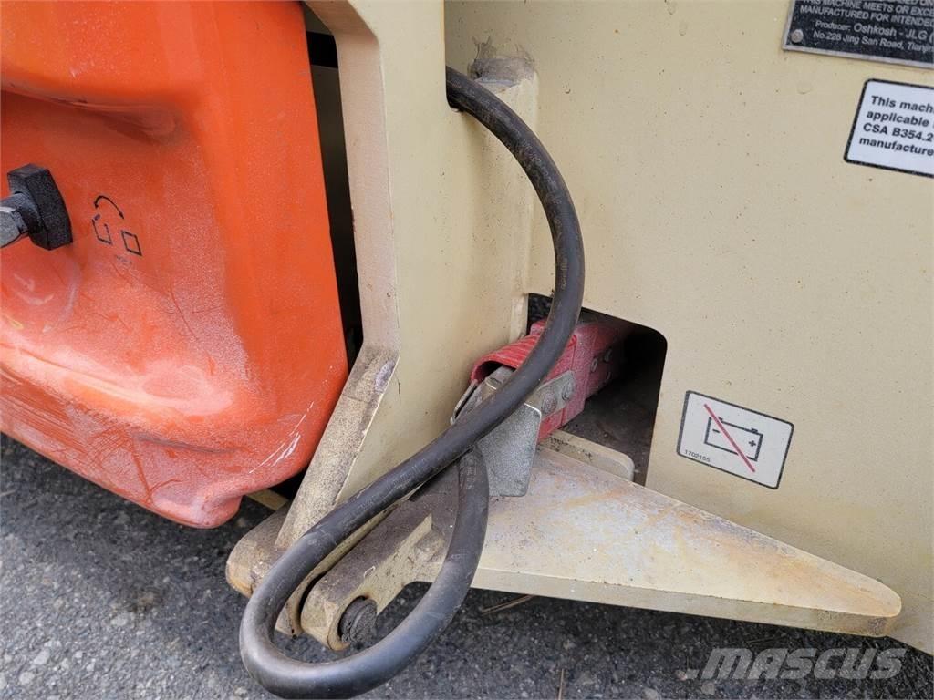 JLG 2646ES Ножничные подъемники