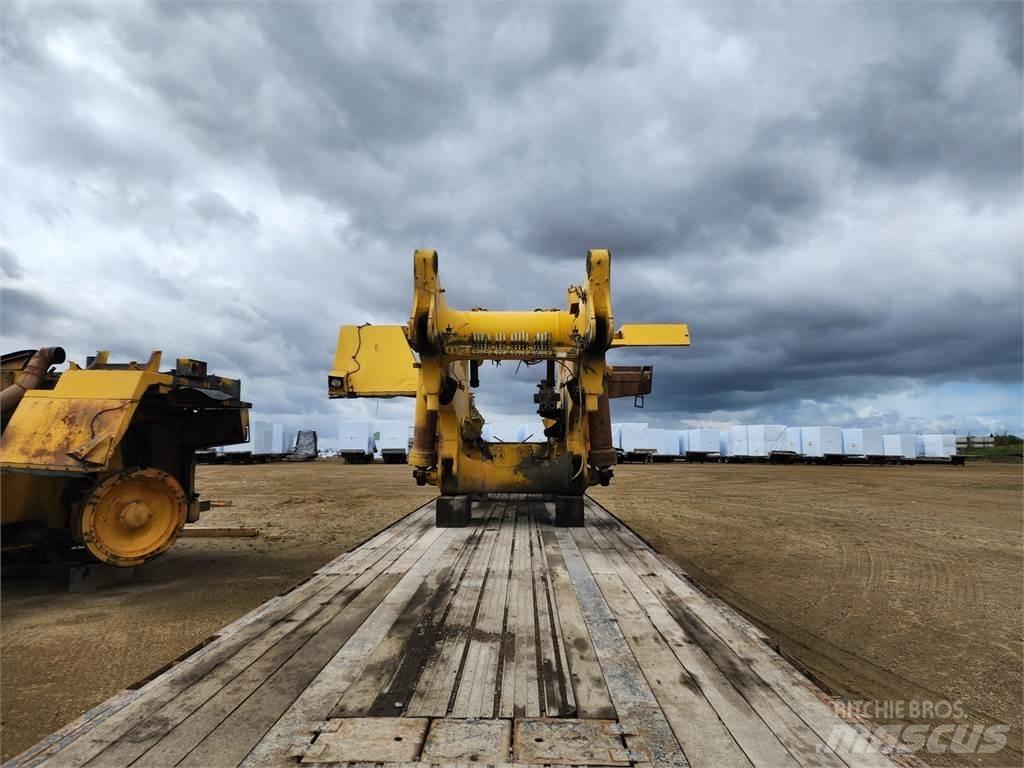 Komatsu  Шарнирно-сочленённые самосвалы