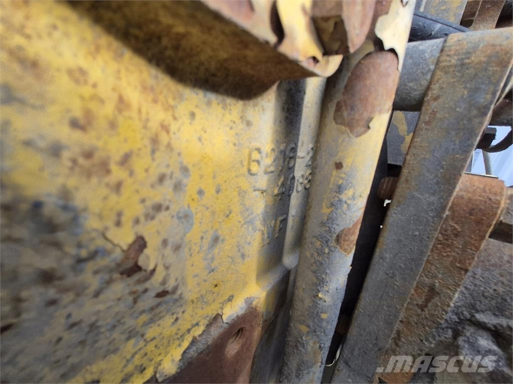 Komatsu  Шарнирно-сочленённые самосвалы