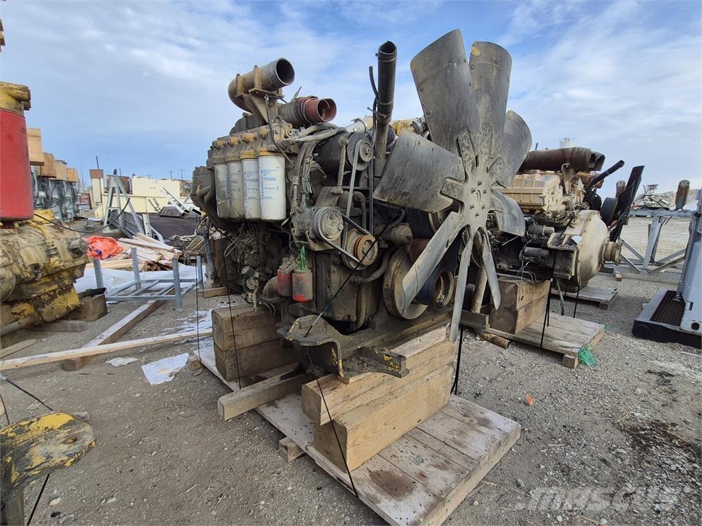 Komatsu  Шарнирно-сочленённые самосвалы