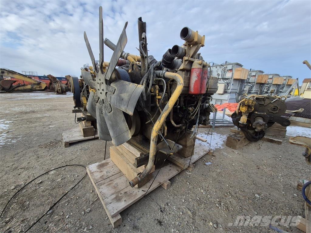 Komatsu  Шарнирно-сочленённые самосвалы