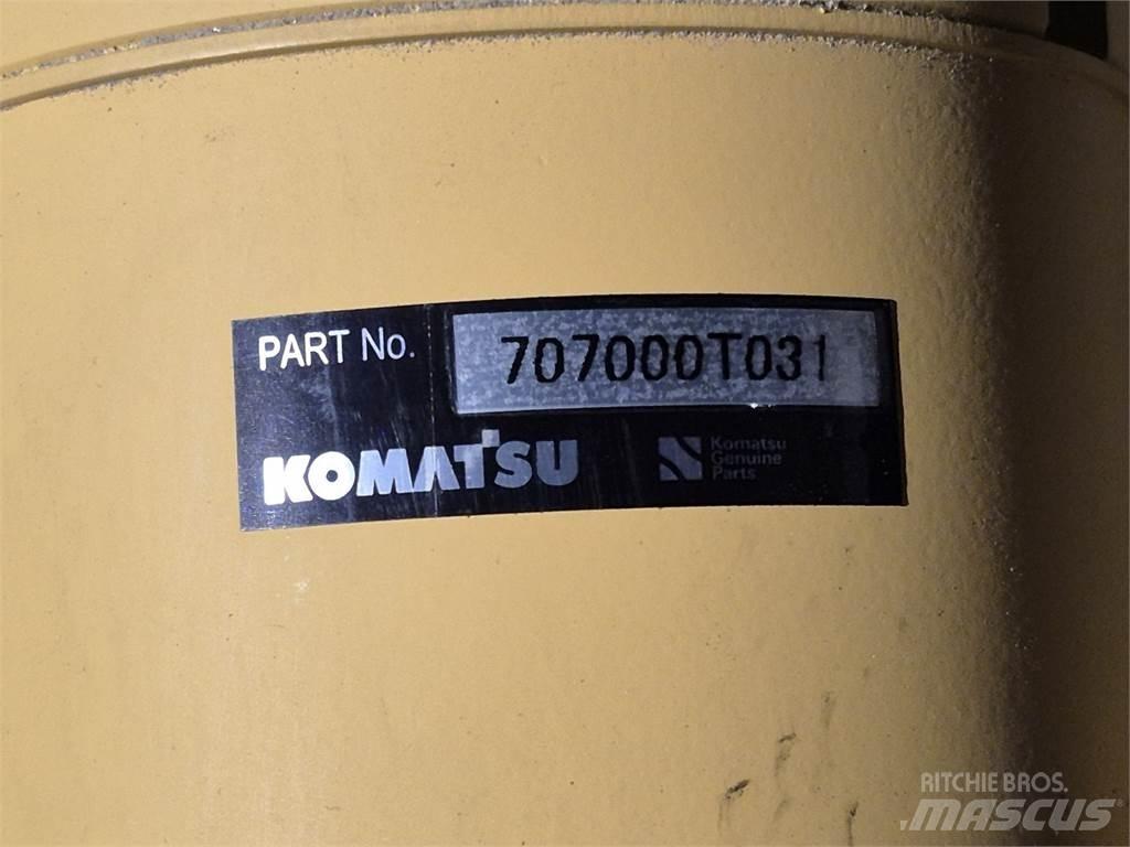 Komatsu 707-00-0T031 Коммерческий транспорт - Другие