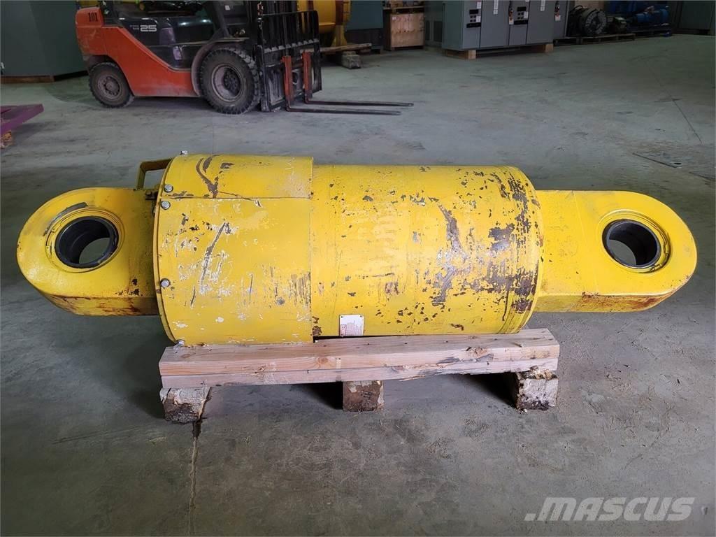 Komatsu EH9423 Шарнирно-сочленённые самосвалы