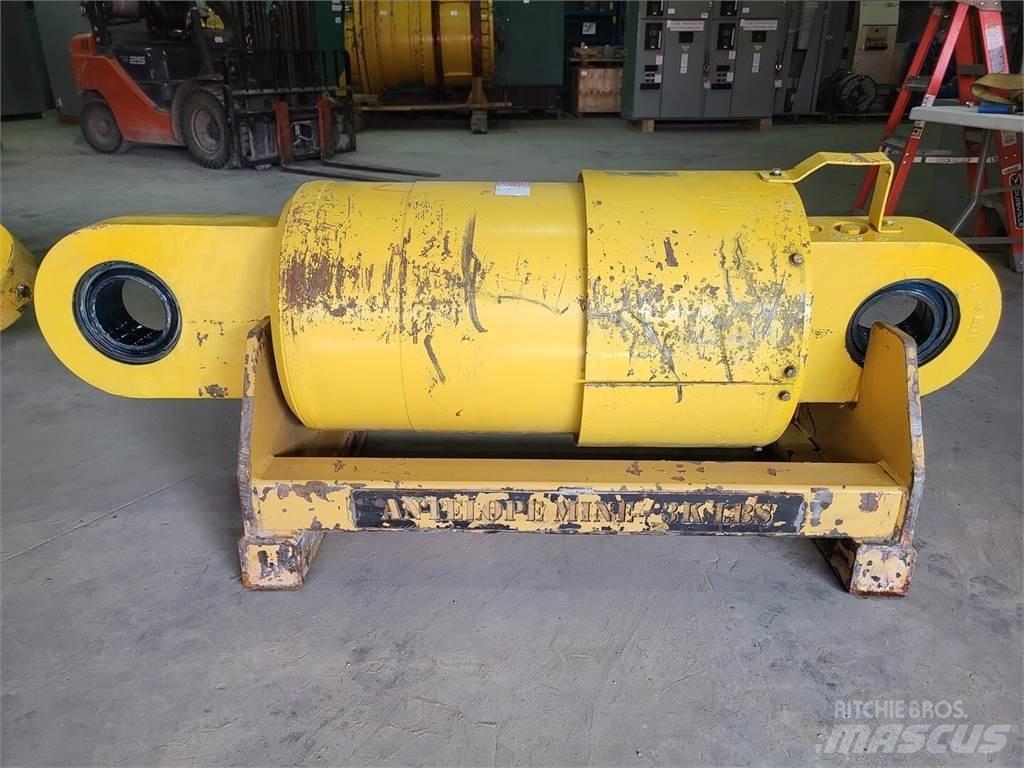 Komatsu EH9423 Шарнирно-сочленённые самосвалы