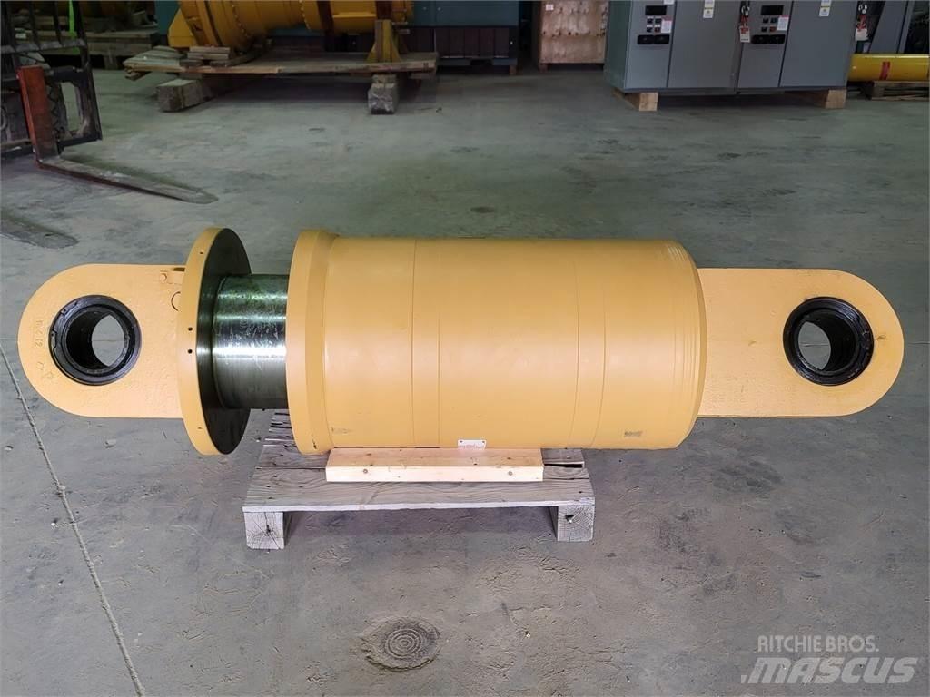 Komatsu EH9423 Шарнирно-сочленённые самосвалы