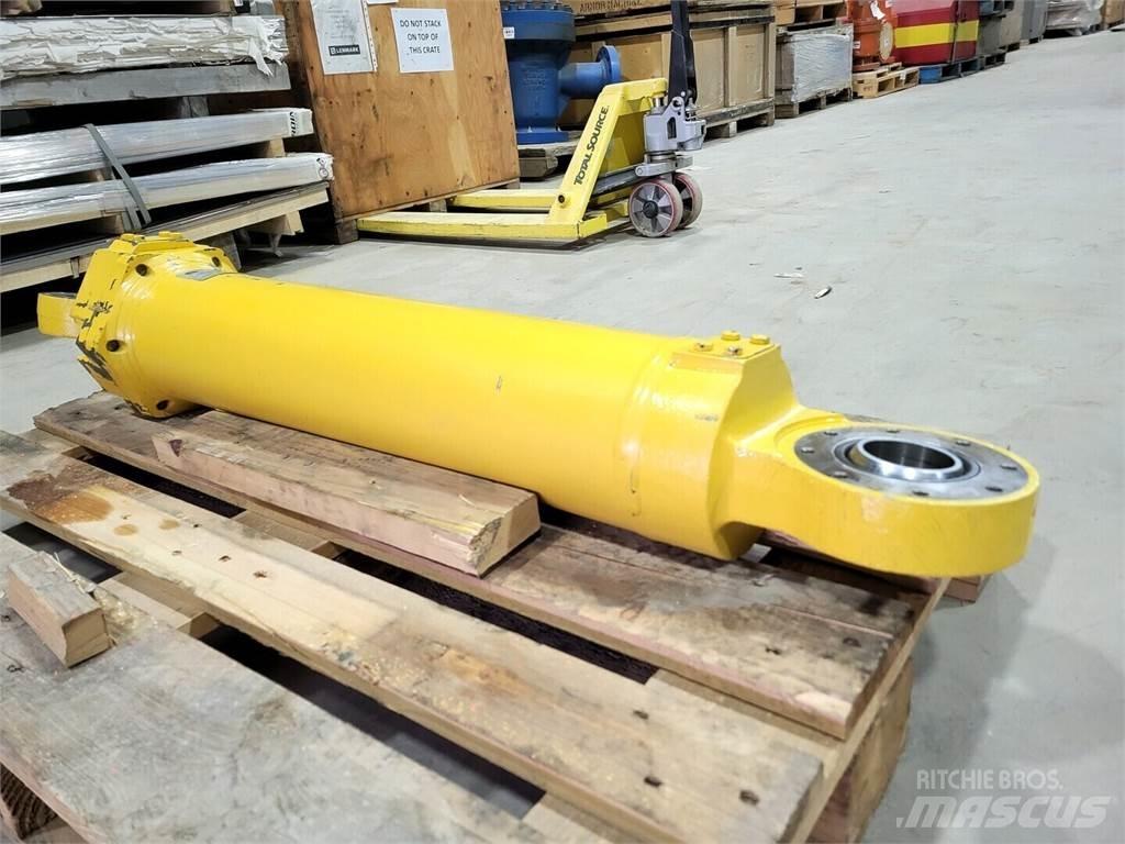 Komatsu EL7952 Шарнирно-сочленённые самосвалы