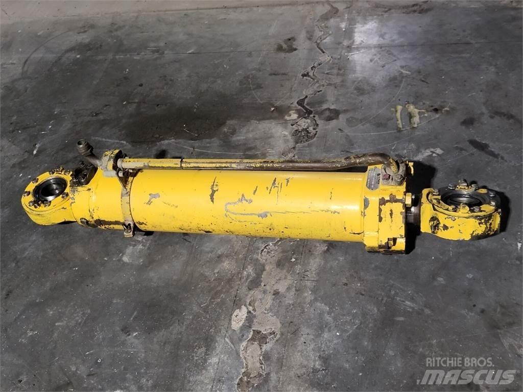 Komatsu EL7952 Коммерческий транспорт - Другие