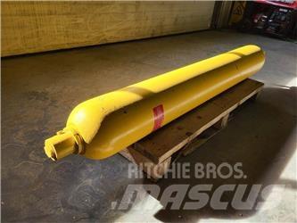 Komatsu PC2733 Шарнирно-сочленённые самосвалы