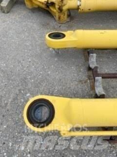 Komatsu PC800 Колёсные экскаваторы