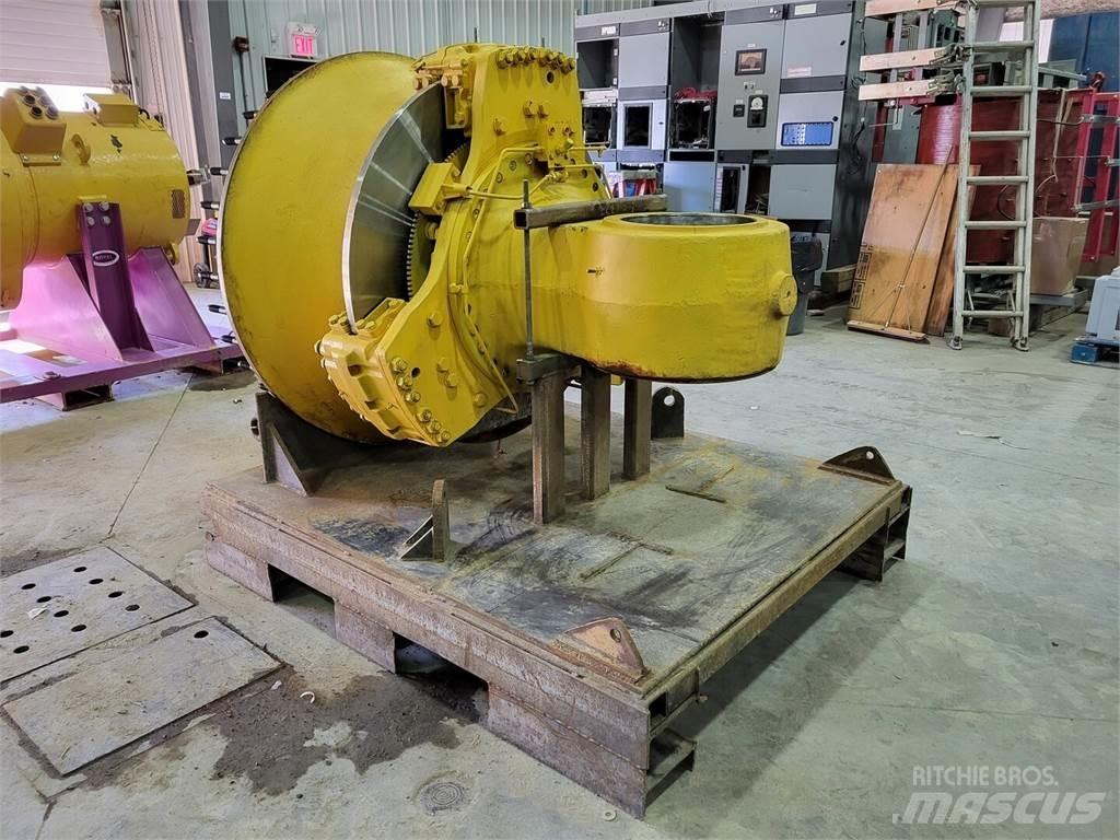 Komatsu RTEM3840SERV Шарнирно-сочленённые самосвалы