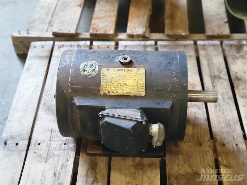  LEESON 215T17DB40 Промышленные двигатели