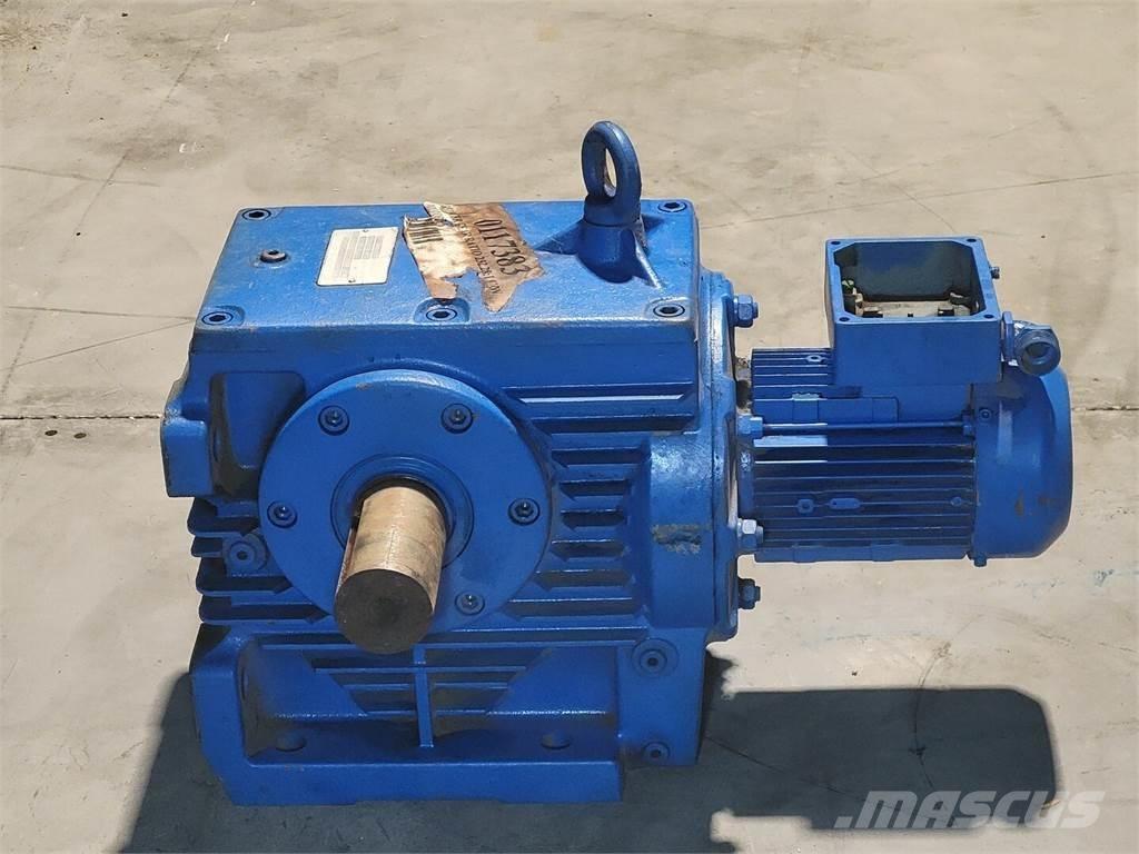  SEW-EURODRIVE S82A Строительная техника - Другие