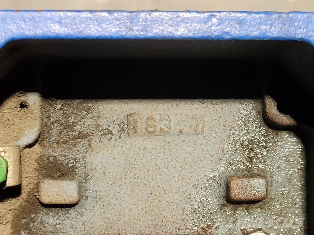  SEW-EURODRIVE S82A Строительная техника - Другие