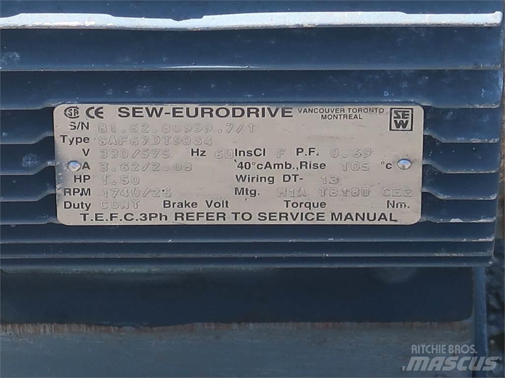  SEW SAF67DT90S4 Промышленные двигатели