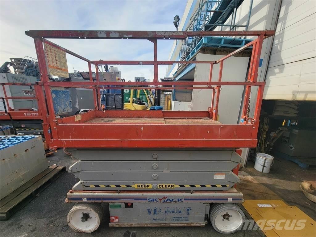 SkyJack SJ3 4632 Ножничные подъемники