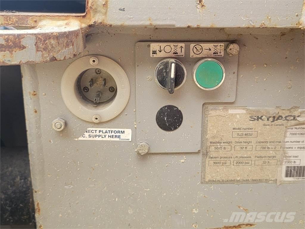 SkyJack SJ3 4632 Ножничные подъемники