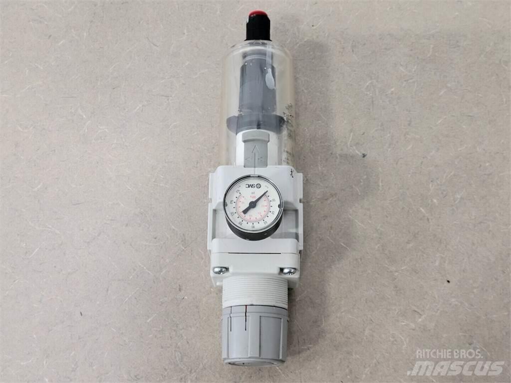 SMC AW40-N04D-Z-A Строительная техника - Другие