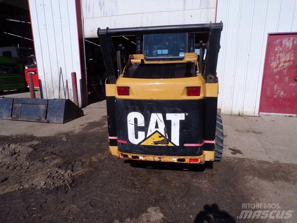 CAT 232 Мини-погрузчики