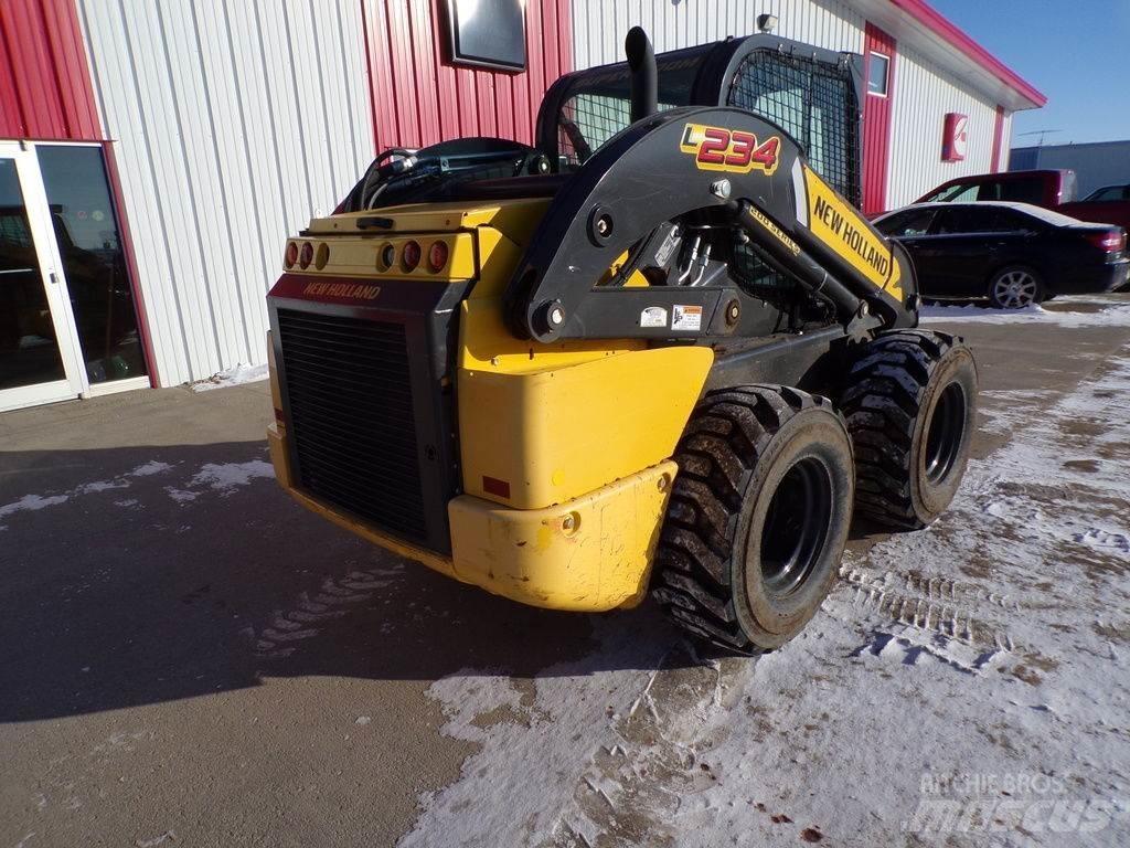 New Holland L234 Строительная техника - Другие