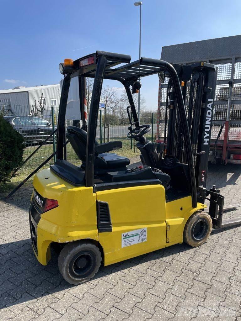 Hyundai 20 B - 9 Электропогрузчики