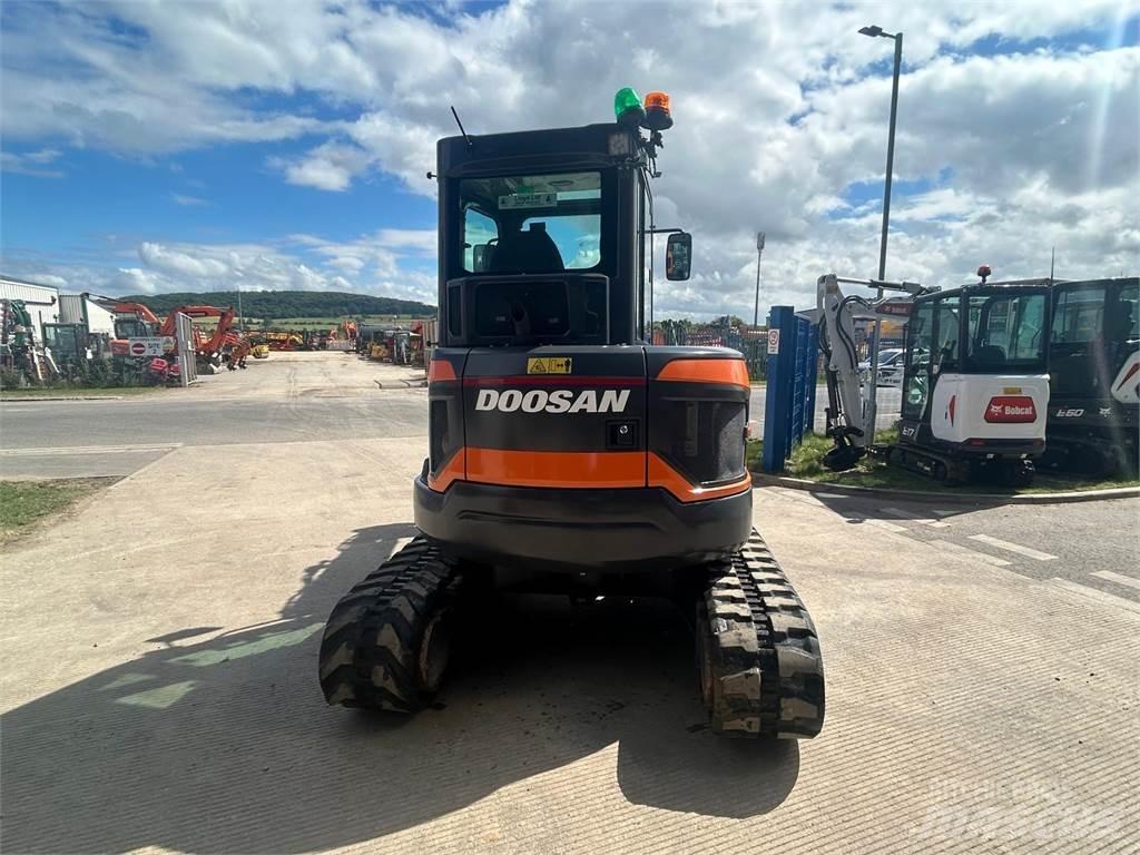 Doosan DX50z Гусеничные экскаваторы