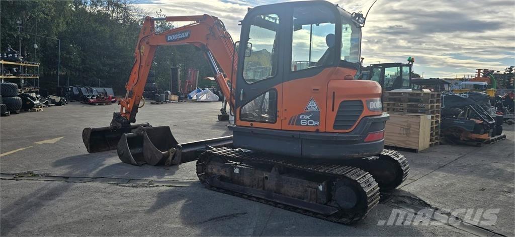 Doosan DX60R Гусеничные экскаваторы